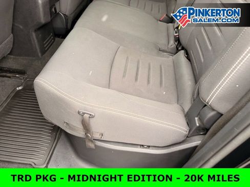 Used 2024 Toyota Tacoma TRD Off-Road image 18