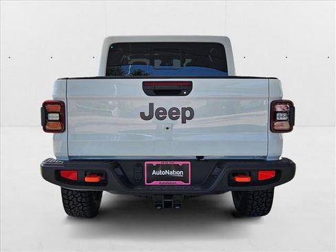 New 2025 Jeep Gladiator Mojave w/ Convenience Group image 8