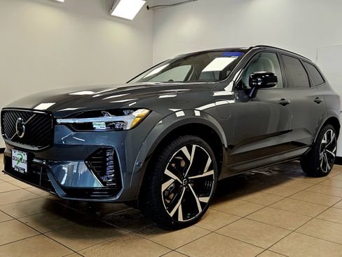 New 2026 Volvo XC60 T8 Ultra AWD/4WD image 4