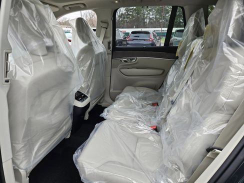 New 2026 Volvo XC90 B6 Ultra w/ Protection Package image 10