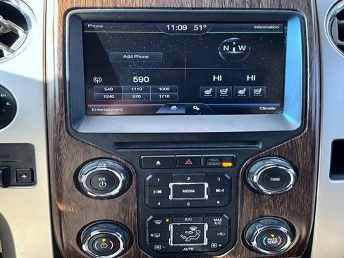 Used 2014 Ford F150 Lariat w/ Lariat Chrome Package image 14