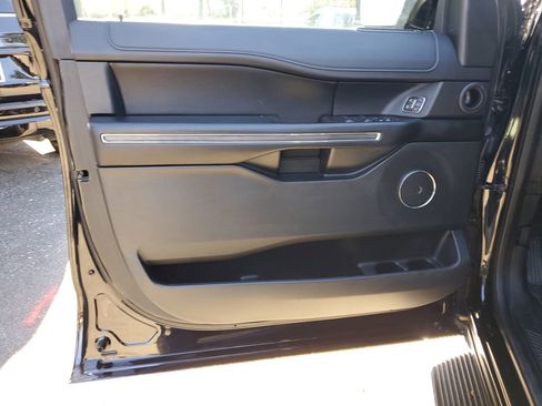 Used 2020 Ford Expedition Max XLT w/ Equipment Group 202A image 16