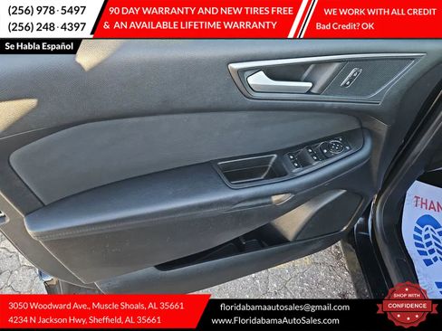 Used 2018 Ford Edge SE image 11