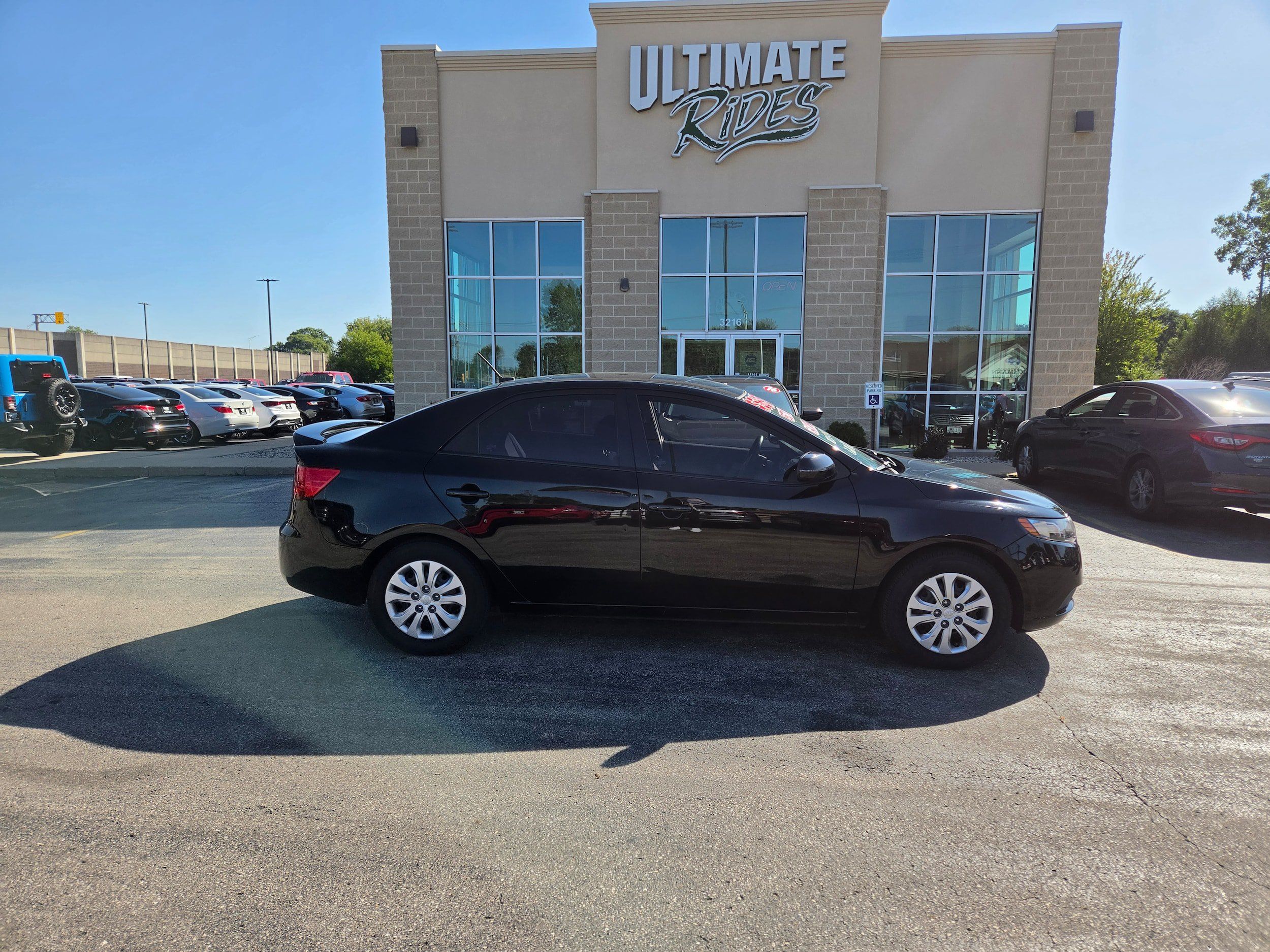 Used 2011 Kia Forte EX w/ Fuel Economy Pkg FWD image 1