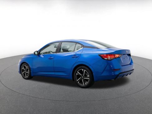 Used 2025 Nissan Sentra SV FWD image 7