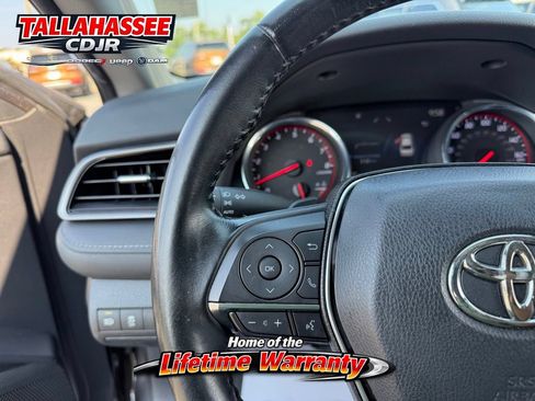 Used 2020 Toyota Camry XSE FWD image 21
