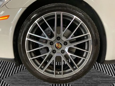 Used 2023 Porsche Panamera 4 Platinum Edition w/ Assistance Package AWD/4WD image 18