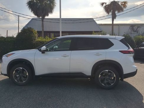 New 2026 Nissan Rogue SV image 7