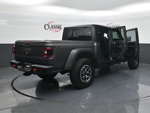 Used 2025 Jeep Gladiator Rubicon w/ Convenience Group image 33