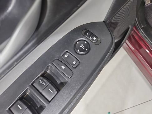 Used 2018 Honda CR-V LX image 11