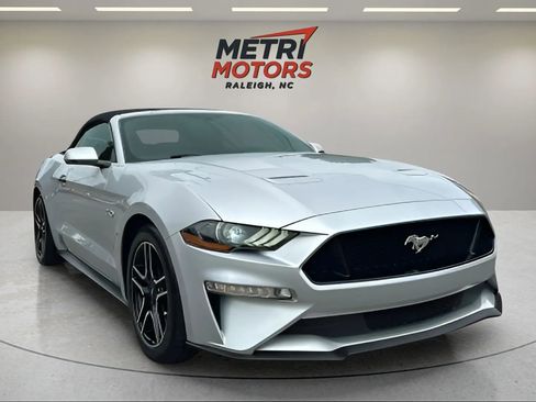 Used 2018 Ford Mustang GT Premium image 3