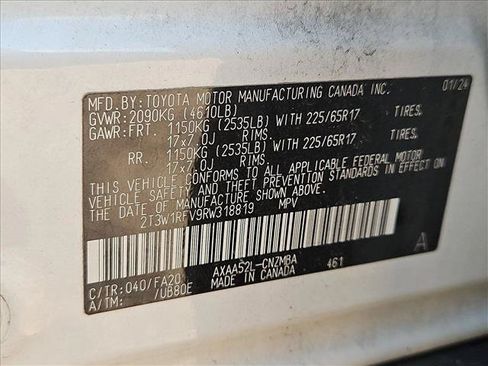 Used 2024 Toyota RAV4 XLE FWD image 17