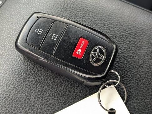 Used 2024 Toyota Tacoma SR5 AWD/4WD image 21