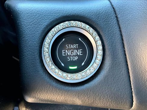 Certified 2023 Chevrolet Suburban RST image 35