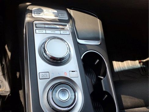 Used 2022 Genesis GV70 2.5T w/ Sport Prestige Package AWD/4WD image 19