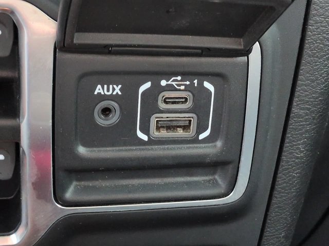 Used 2023 Jeep Wrangler Unlimited Sport AWD/4WD image 23