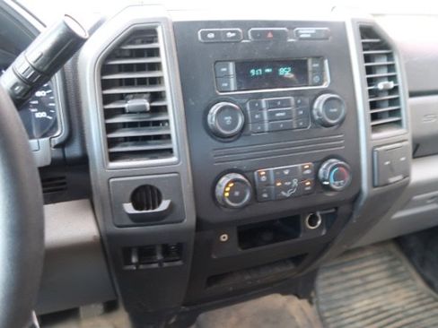 Used 2019 Ford F250 XL w/ Power Equipment Group RWD image 12