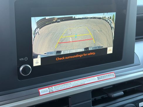 Certified 2025 Toyota Tacoma SR5 AWD/4WD image 25
