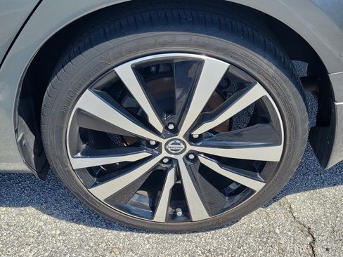 Certified 2021 Nissan Altima 2.5 SR w/ SR Premium Package FWD image 8