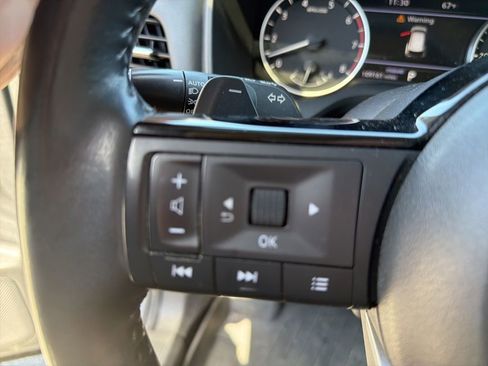 Used 2021 Nissan Rogue SL w/ Premium Package FWD image 16