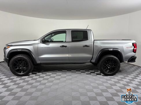 Used 2023 Chevrolet Colorado Trail Boss w/ Technology Package AWD/4WD image 12