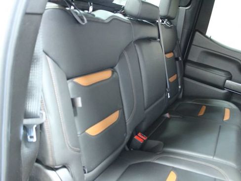 Used 2020 GMC Sierra 1500 AT4 w/ AT4 Preferred Package AWD/4WD image 9
