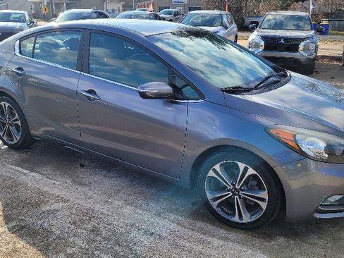 Used 2015 Kia Forte EX w/ UVO Package W/17" Alloys image 5