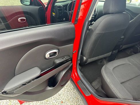 Used 2019 Kia Soul + w/ Audio Package FWD image 11