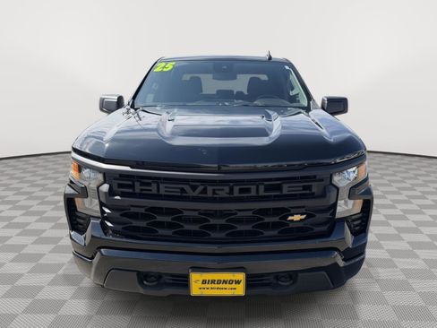 Used 2025 Chevrolet Silverado 1500 Custom image 4