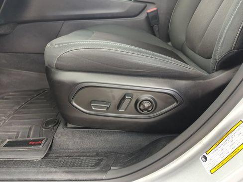 Used 2022 Jeep Grand Cherokee L Laredo w/ Luxury Tech Group I RWD image 13