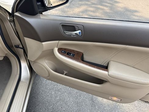 Used 2006 Honda Accord EX image 21