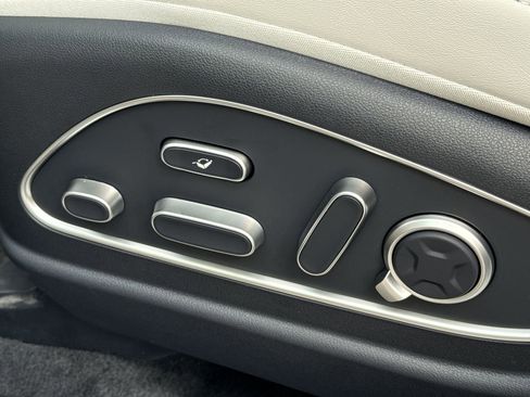 New 2026 Hyundai Palisade Calligraphy FWD image 17