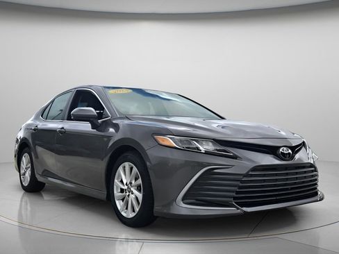 Used 2023 Toyota Camry LE image 9