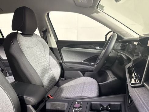 New 2025 Volkswagen Tiguan S AWD/4WD image 13
