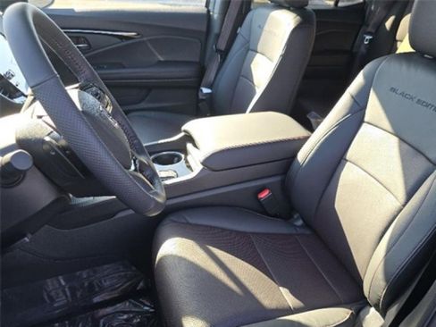 Used 2025 Honda Ridgeline Black Edition image 33