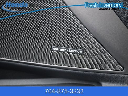 Used 2025 BMW 330i Sedan w/ M Sport Package image 12