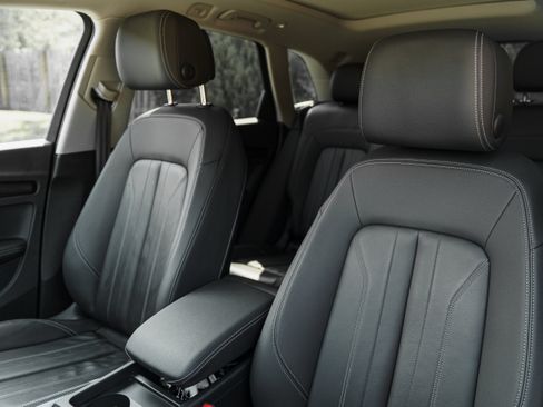 Certified 2023 Audi Q5 2.0T Premium Plus w/ Premium Plus Package AWD/4WD image 19