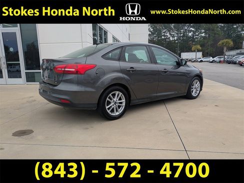 Used 2018 Ford Focus SE image 4