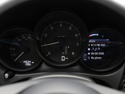 Used 2024 Porsche Macan AWD/4WD image 23