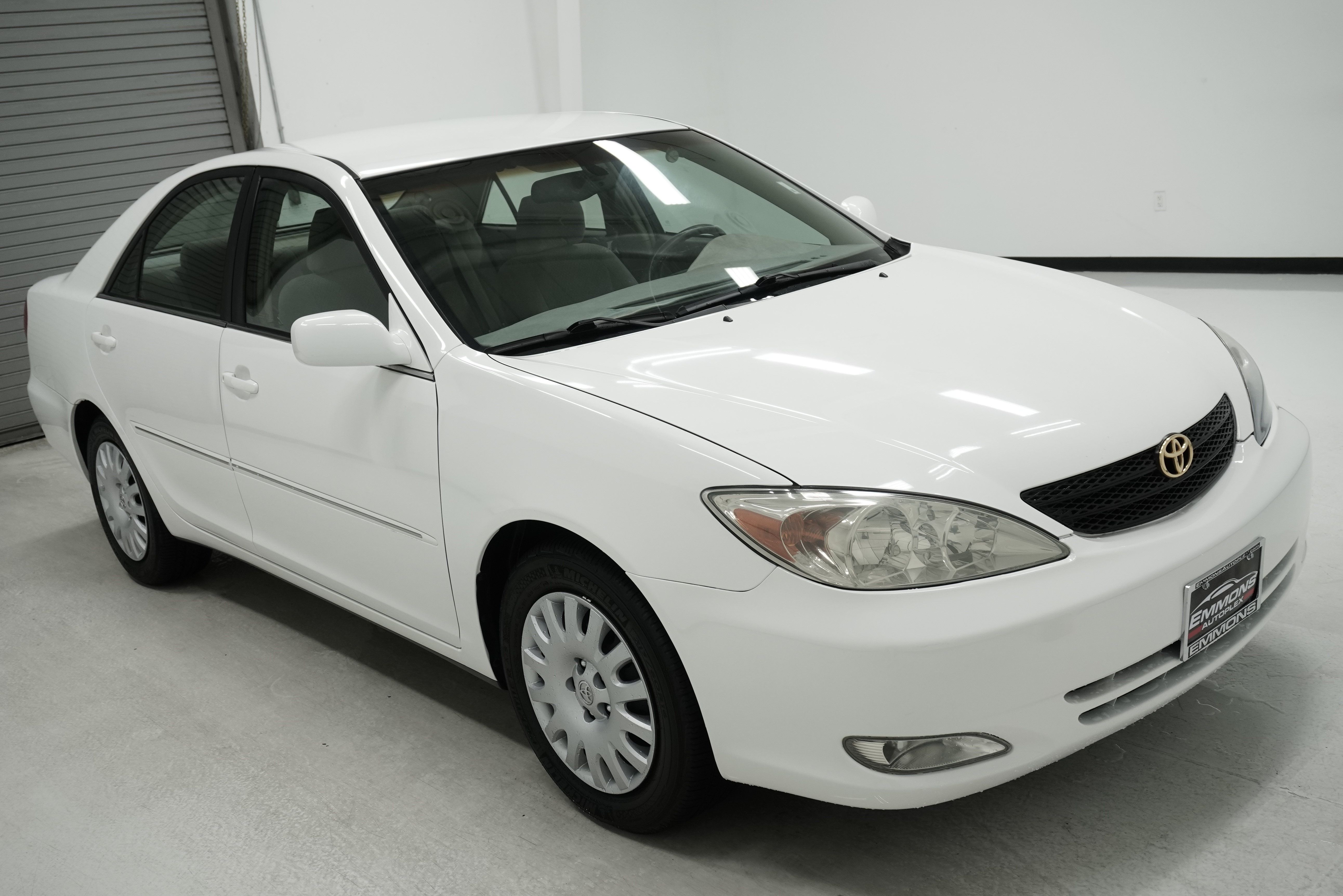 Used 2003 Toyota Camry XLE FWD image 2
