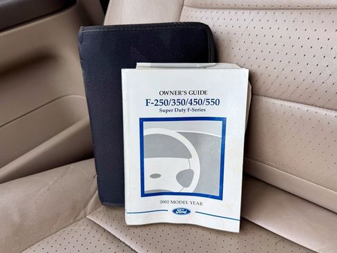 Used 2002 Ford F250 Lariat image 26