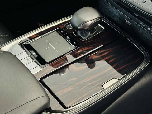 Used 2019 Lexus LS 500 AWD image 29