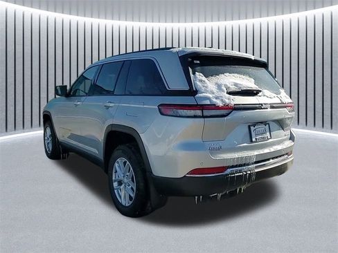 New 2025 Jeep Grand Cherokee Laredo X w/ Luxury Tech Group I image 12