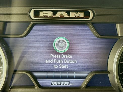 Used 2019 RAM 1500 Laramie image 6