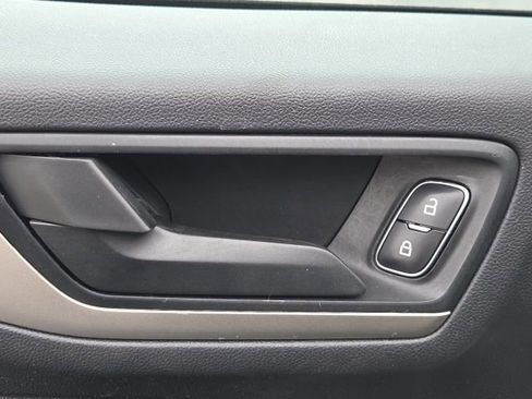 Used 2022 Ford Escape SE w/ SE Sport Appearance Package image 23