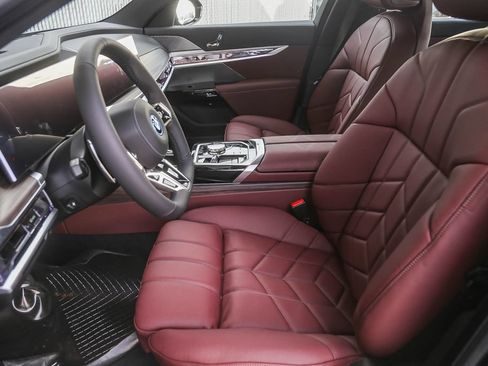 Used 2026 BMW 750e xDrive AWD/4WD image 14