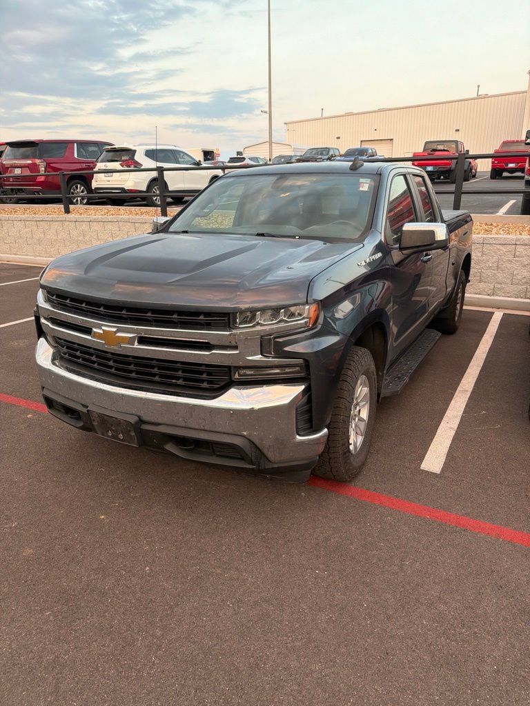Used 2020 Chevrolet Silverado 1500 LT w/ All-Star Edition AWD/4WD image 1