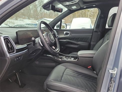 Certified 2024 Kia Sorento SX Prestige image 8