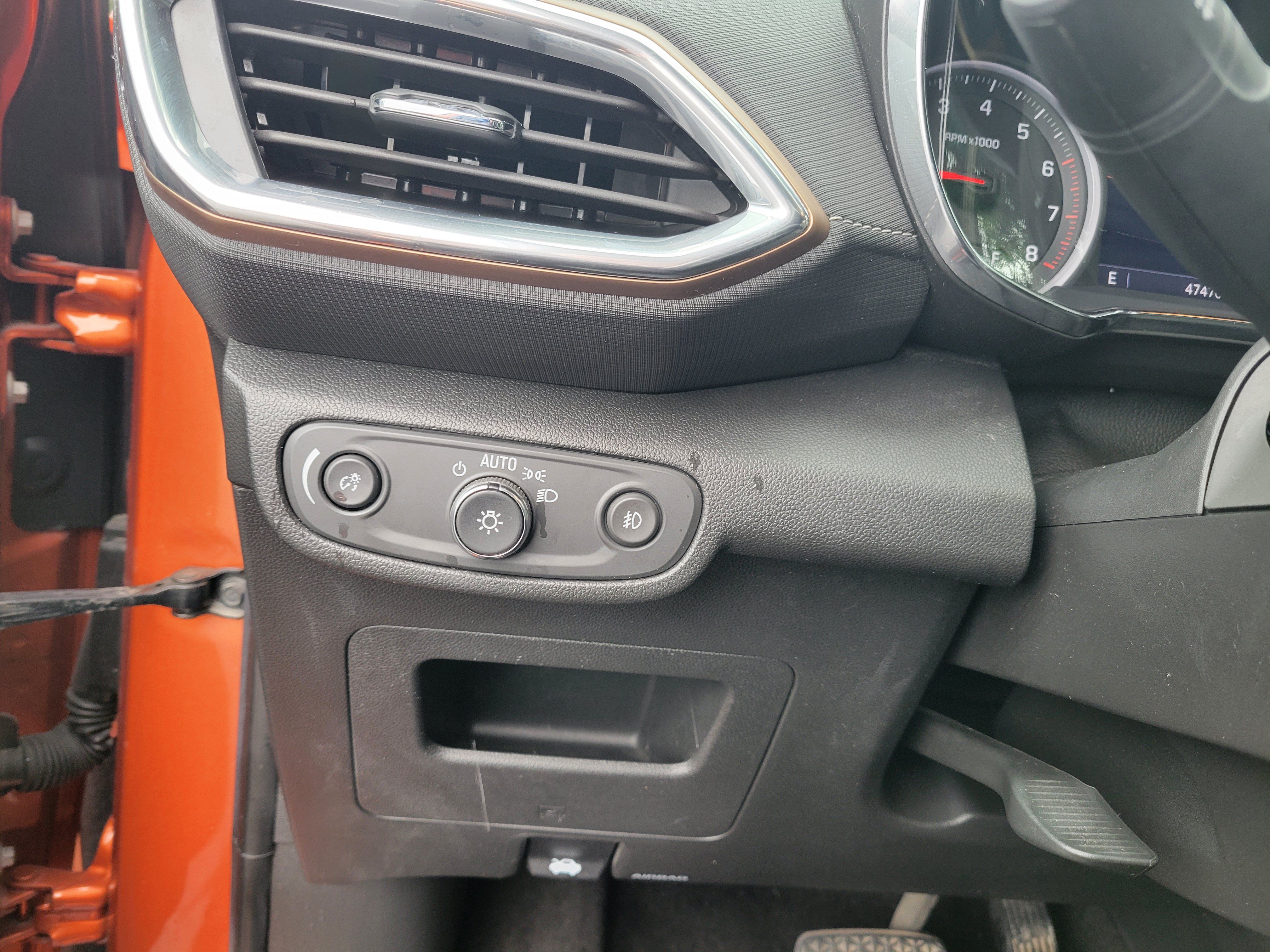 Certified 2023 Chevrolet TrailBlazer ACTIV w/ Sun and Liftgate Package FWD image 17