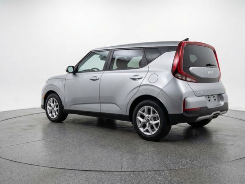Used 2025 Kia Soul LX w/ LX Technology Package image 6